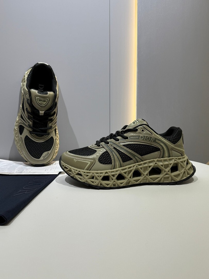 DR B35 NXXT sneaker