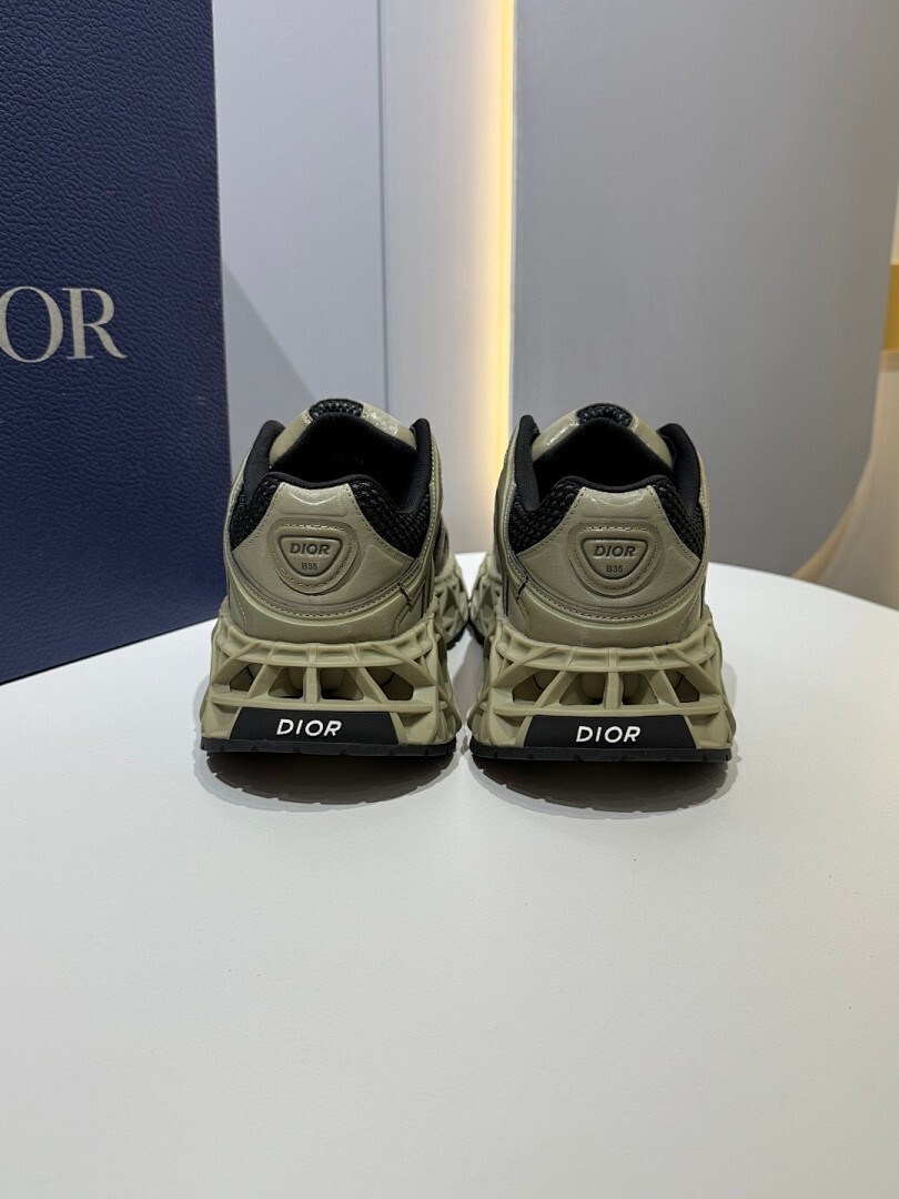 DR B35 NXXT sneaker