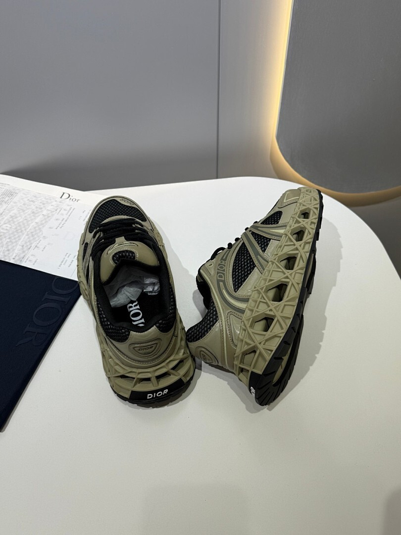 DR B35 NXXT sneaker