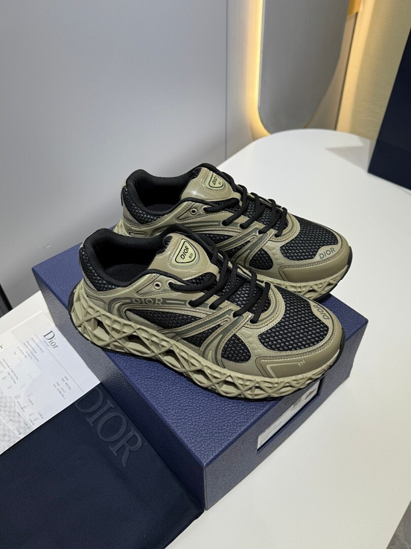 DR B35 NXXT sneaker
