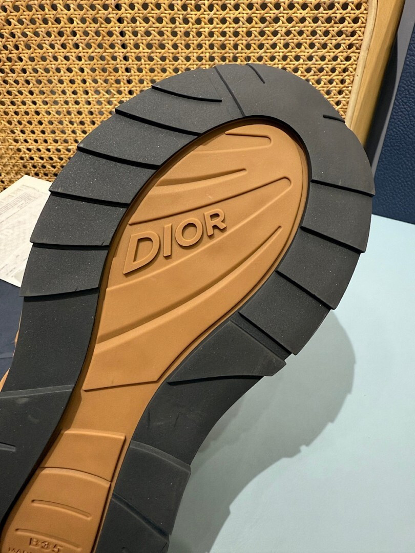 DR B35 NXXT sneaker