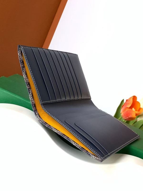 G09ard saint-roch long wallet