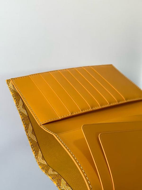 G09ard saint-roch long wallet