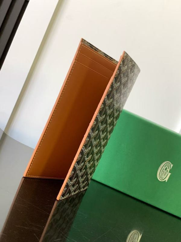 G09ard saint-roch long wallet