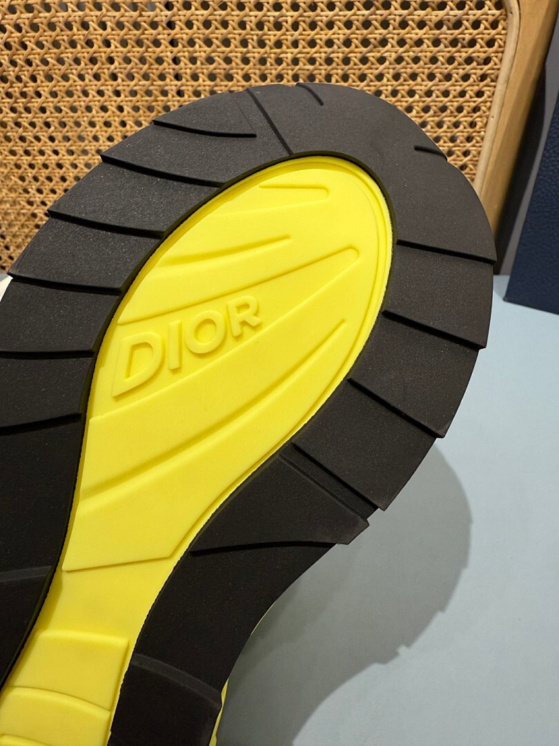 DR B35 NXXT sneaker