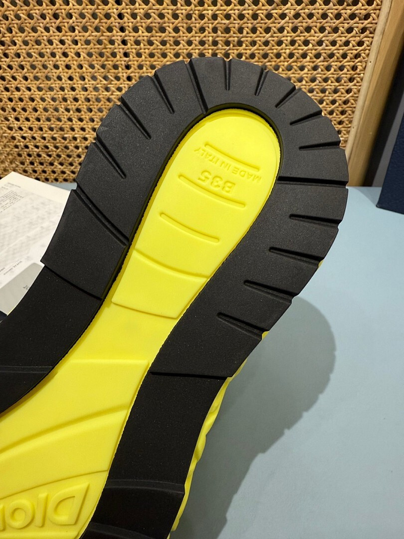 DR B35 NXXT sneaker
