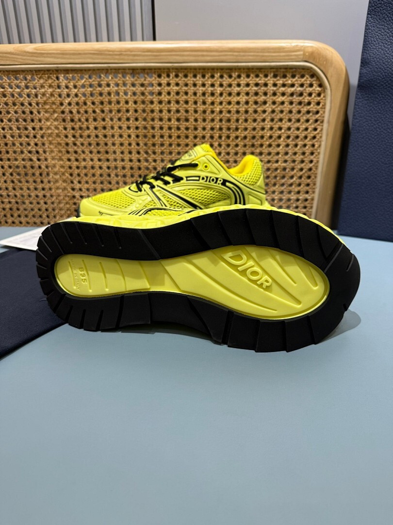DR B35 NXXT sneaker