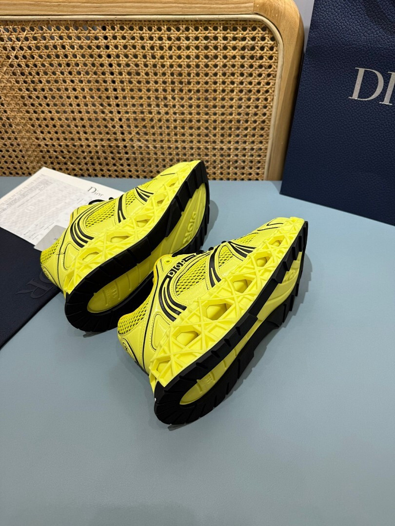 DR B35 NXXT sneaker