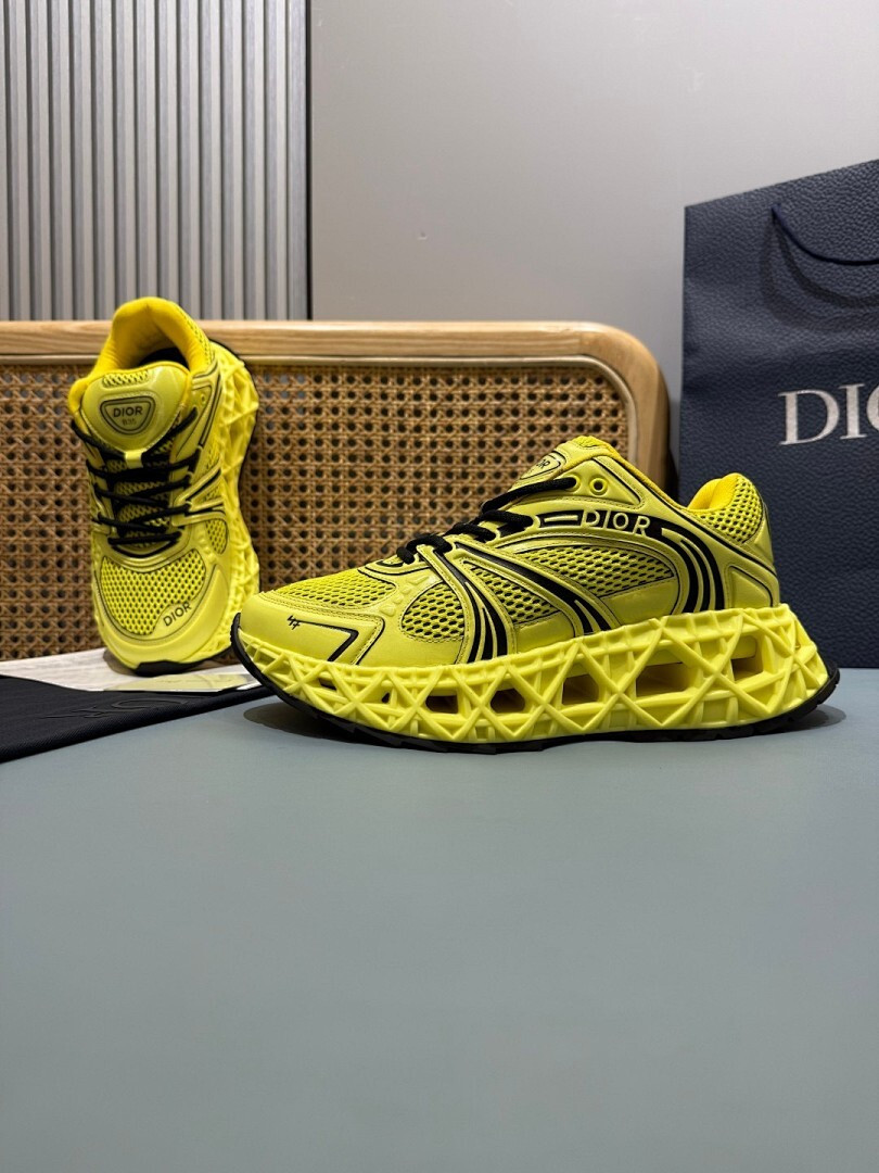 DR B35 NXXT sneaker