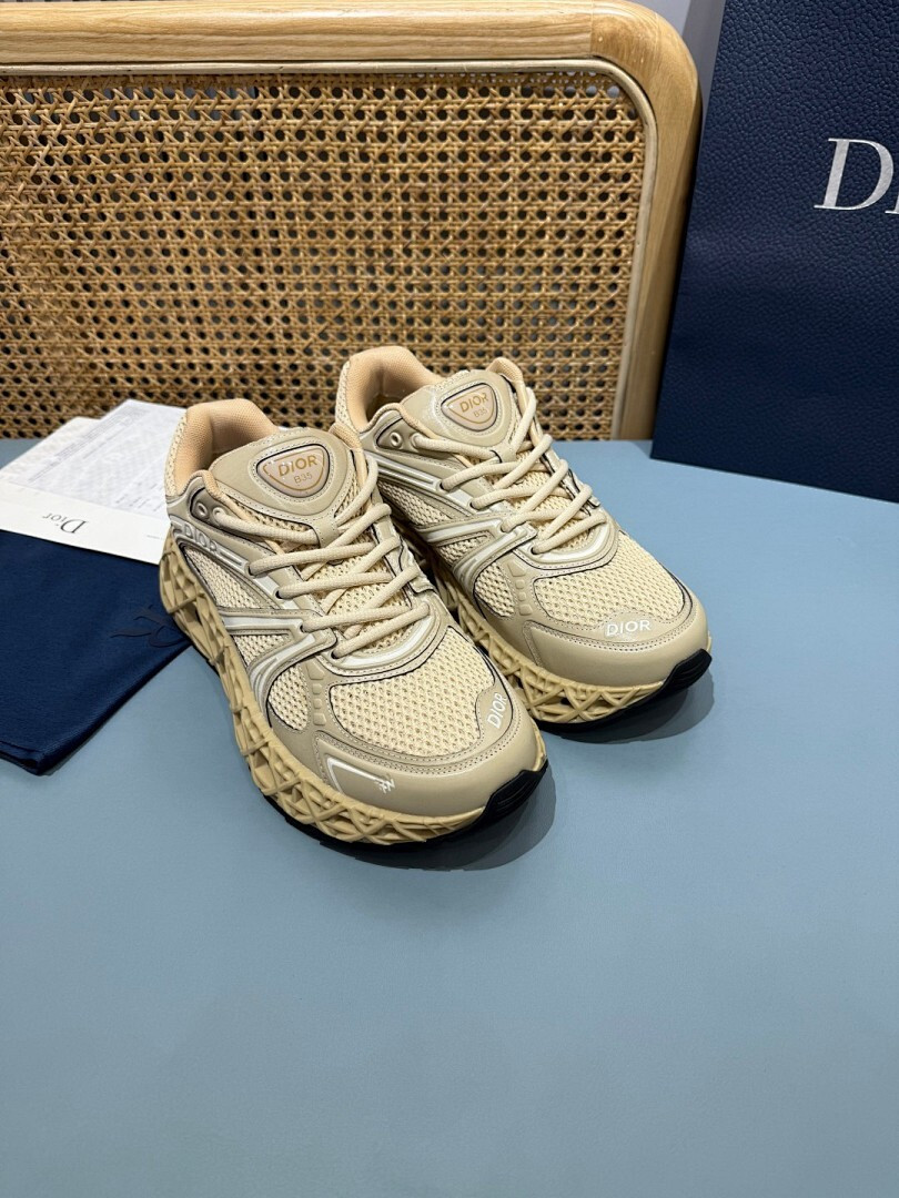 DR B35 NXXT sneaker