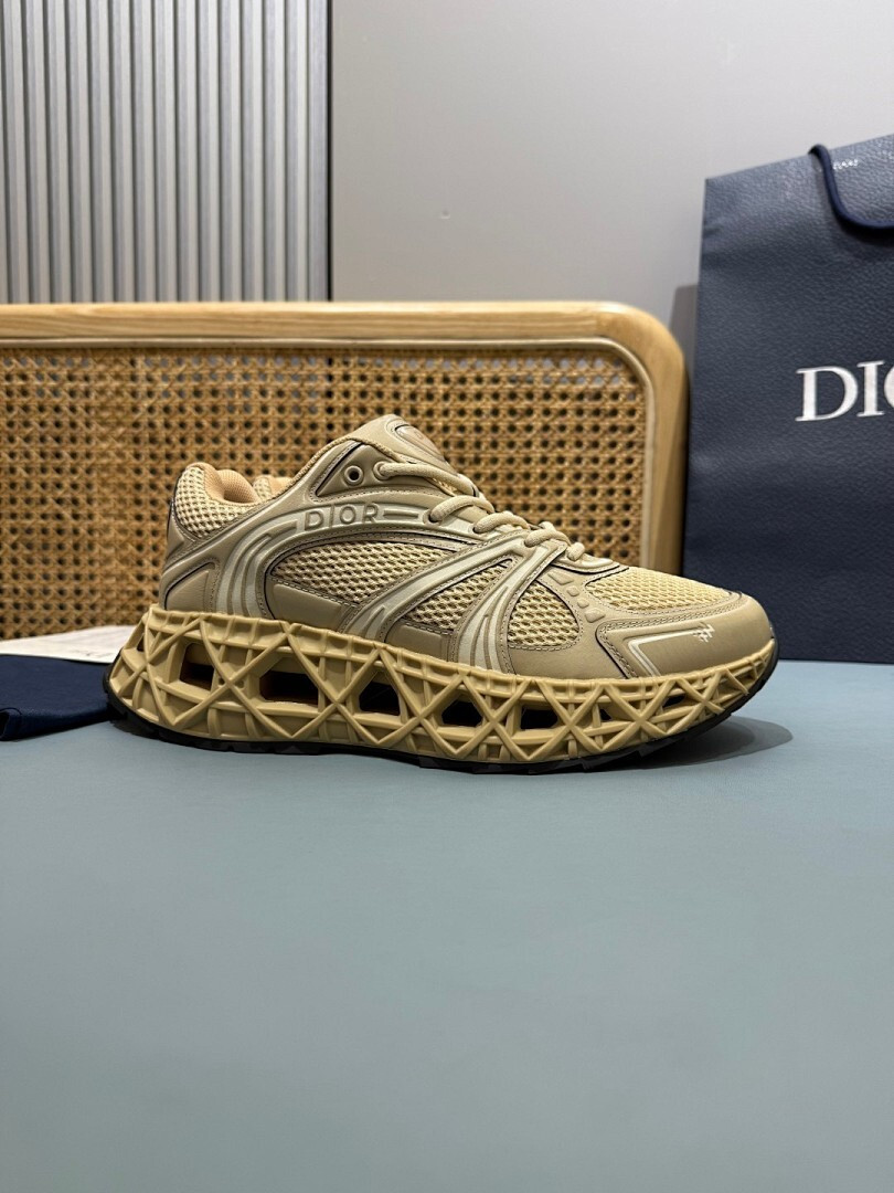 DR B35 NXXT sneaker