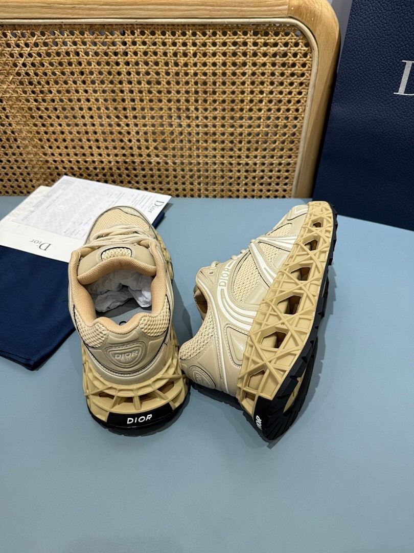 DR B35 NXXT sneaker