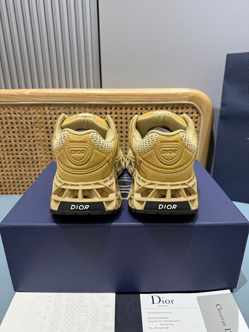 DR B35 NXXT sneaker