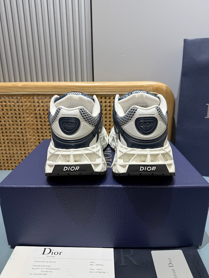 DR B35 NXXT sneaker