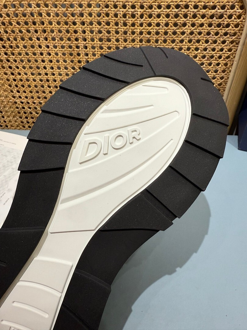 DR B35 NXXT sneaker