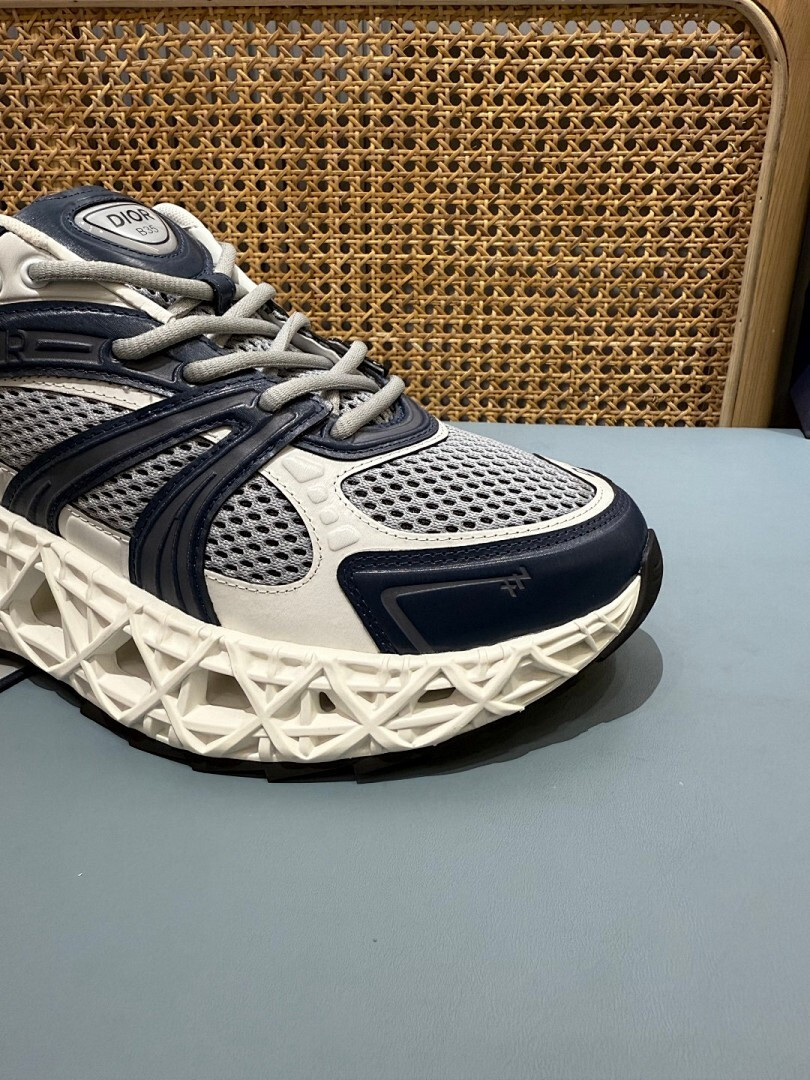 DR B35 NXXT sneaker