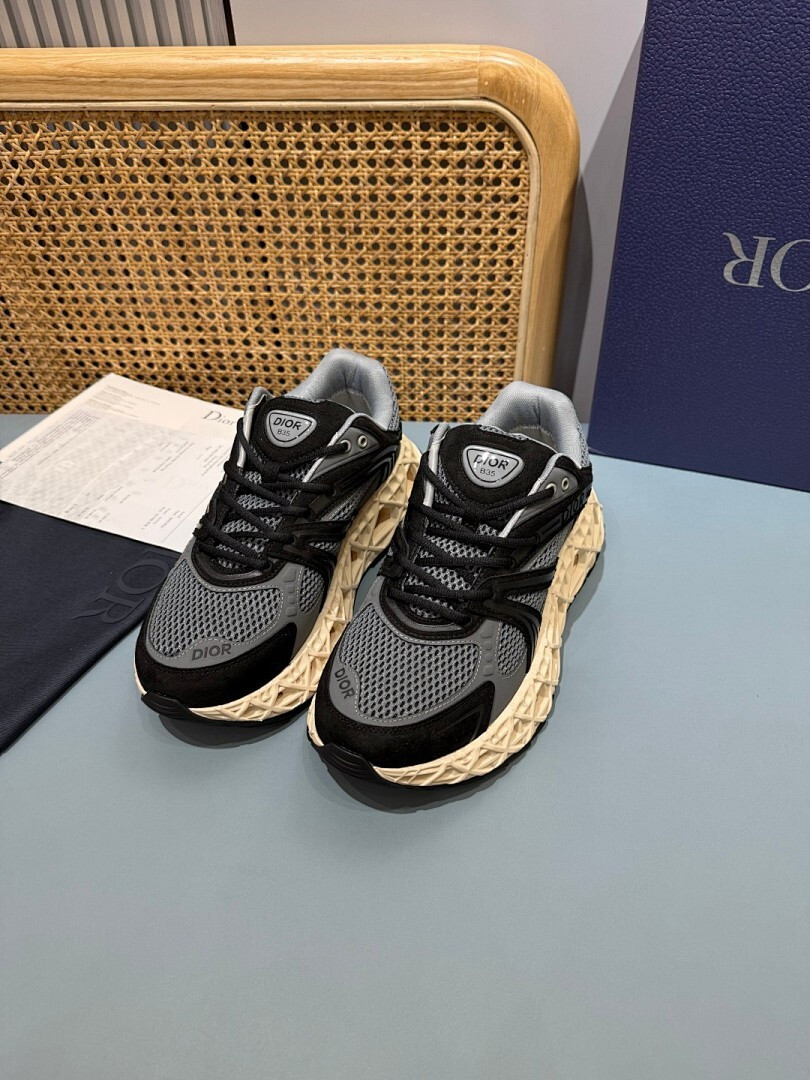 DR B35 NXXT sneaker