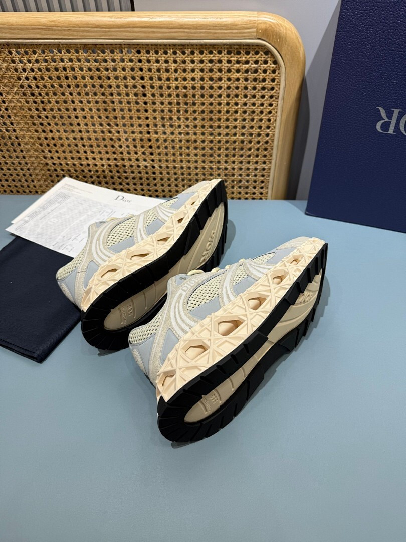 DR B35 NXXT sneaker