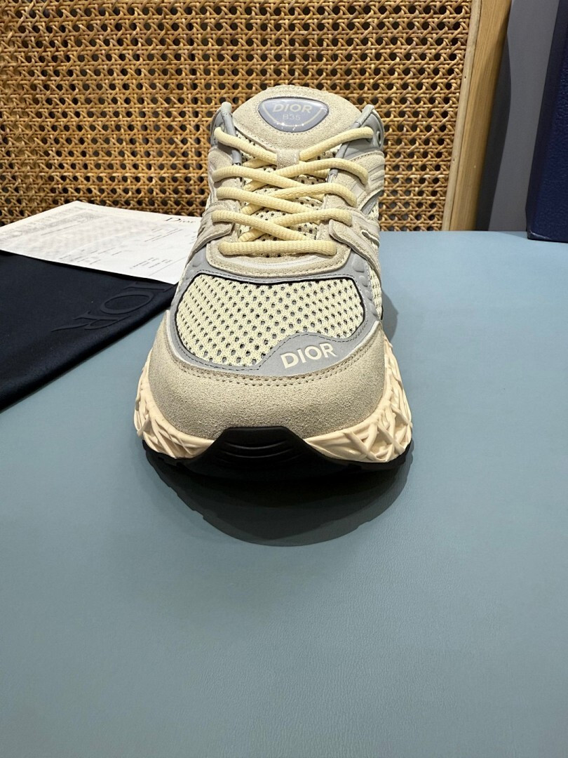 DR B35 NXXT sneaker