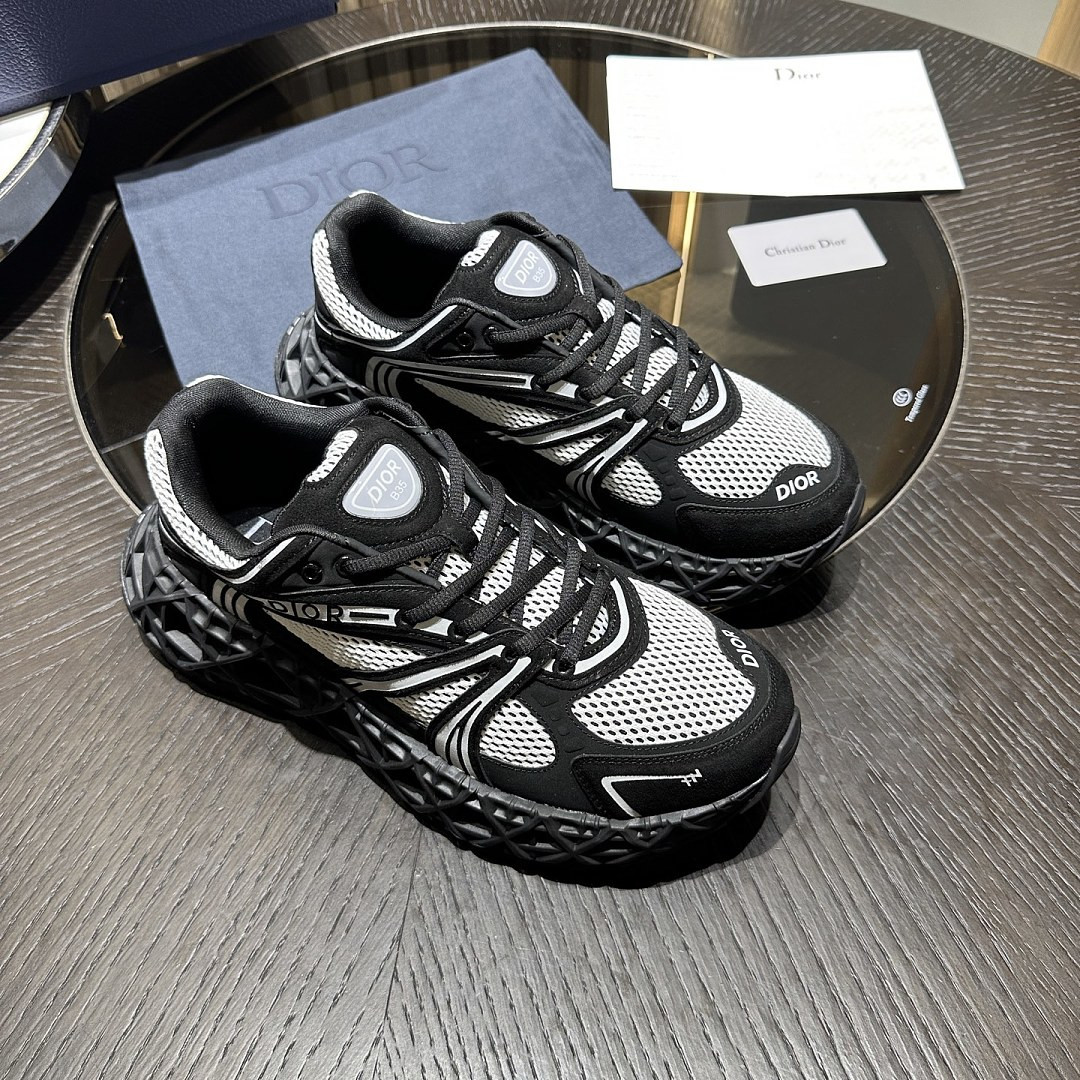 DR B35 NXXT sneaker