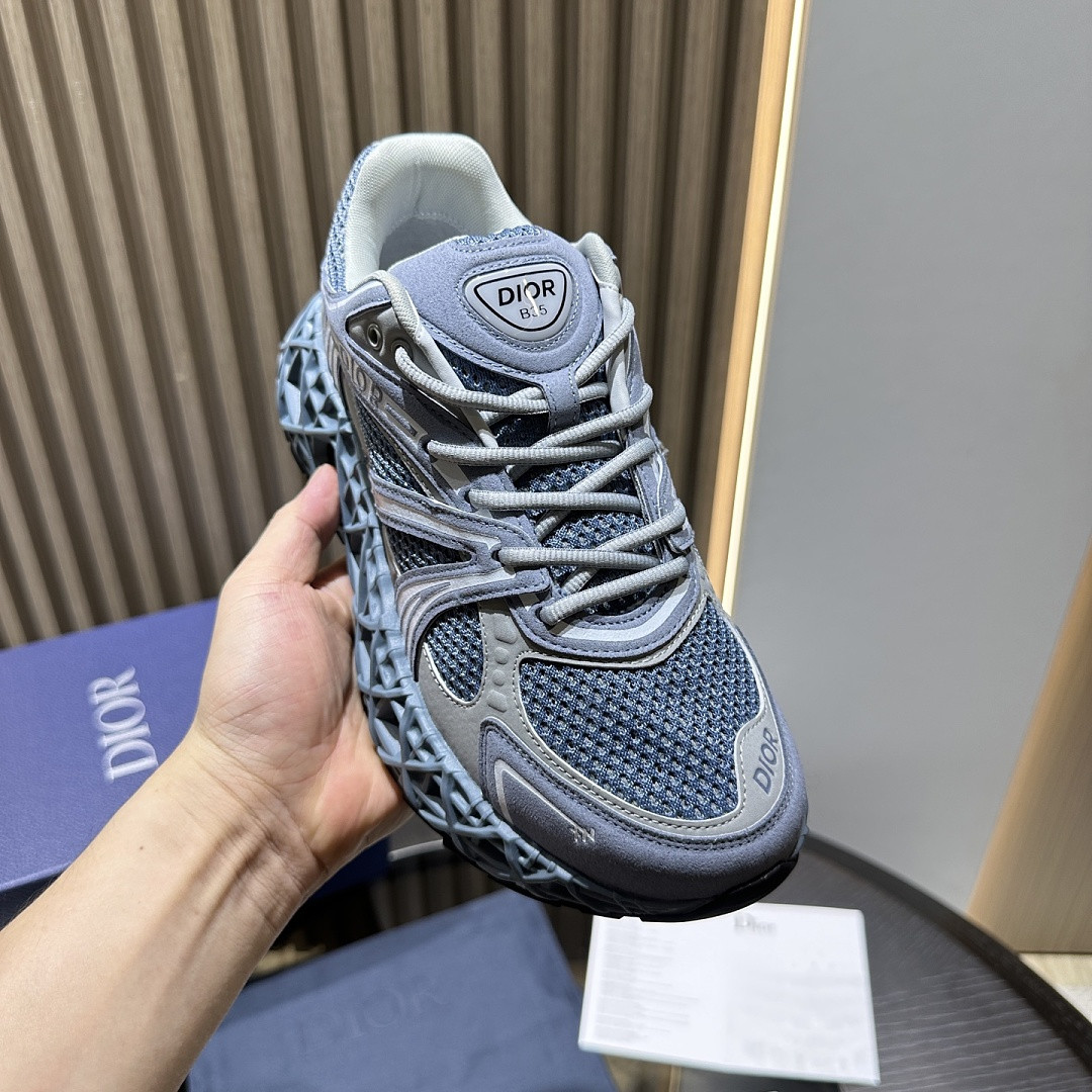 DR B35 NXXT sneaker
