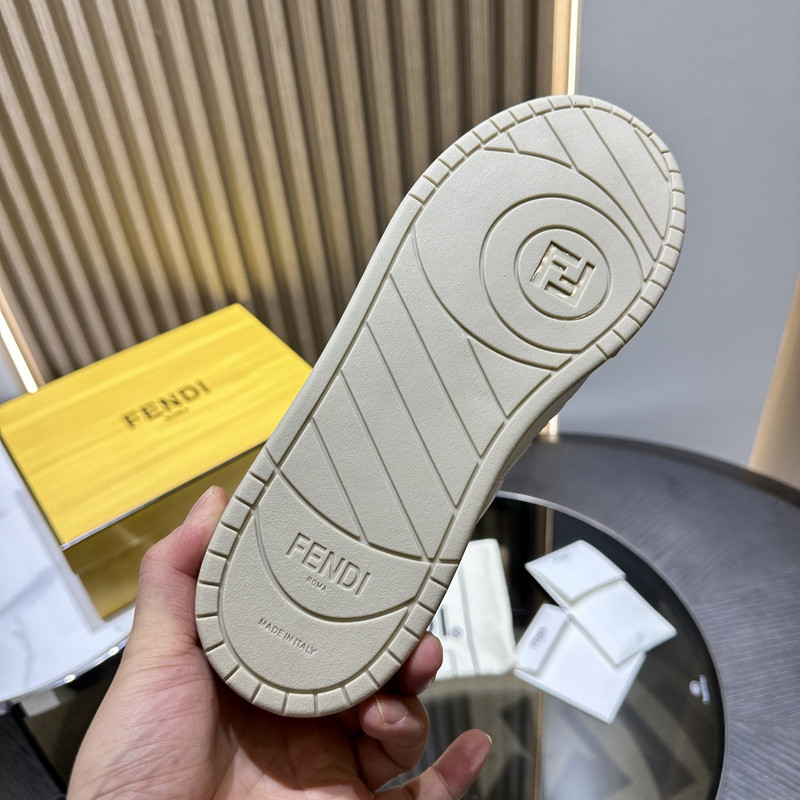 FENDI SNEAKERS