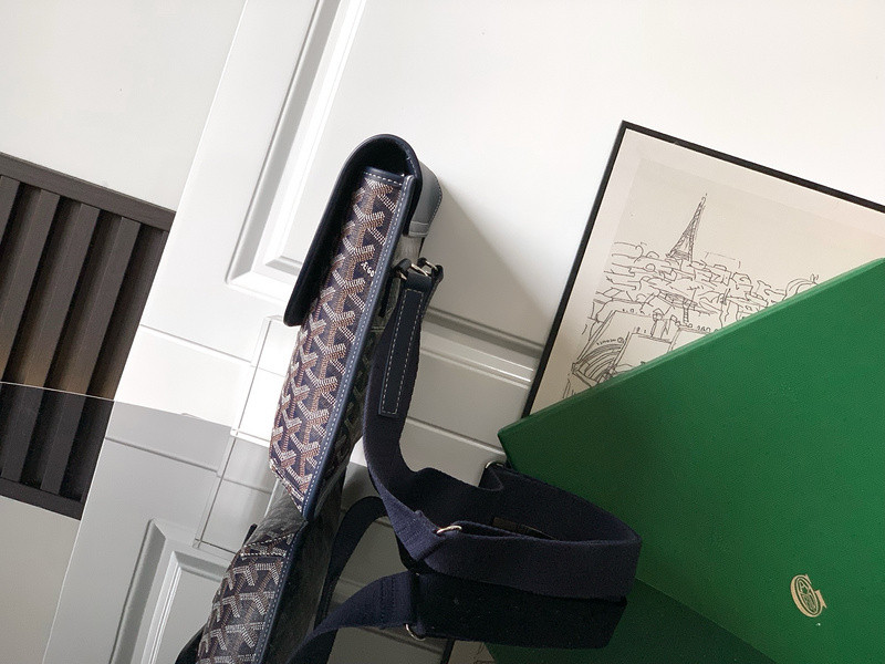 GOYARD Postman Bag