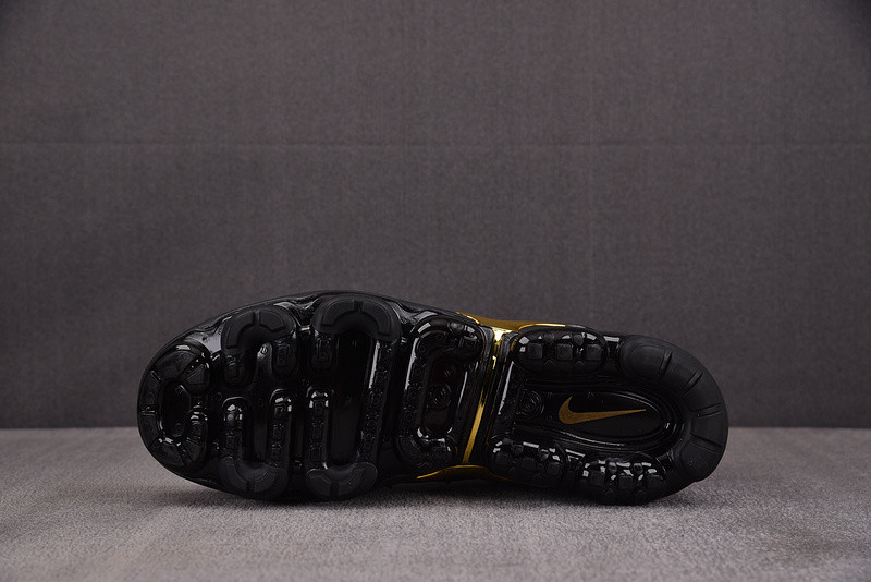 Nike Air VaporMax Plus Black Anthracite Metallic Gold 924453-007