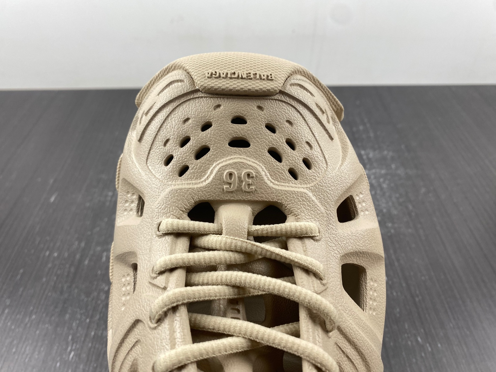 Ba*len*cia*ga blc* hd lace-up sneaker 702416w3ces9300