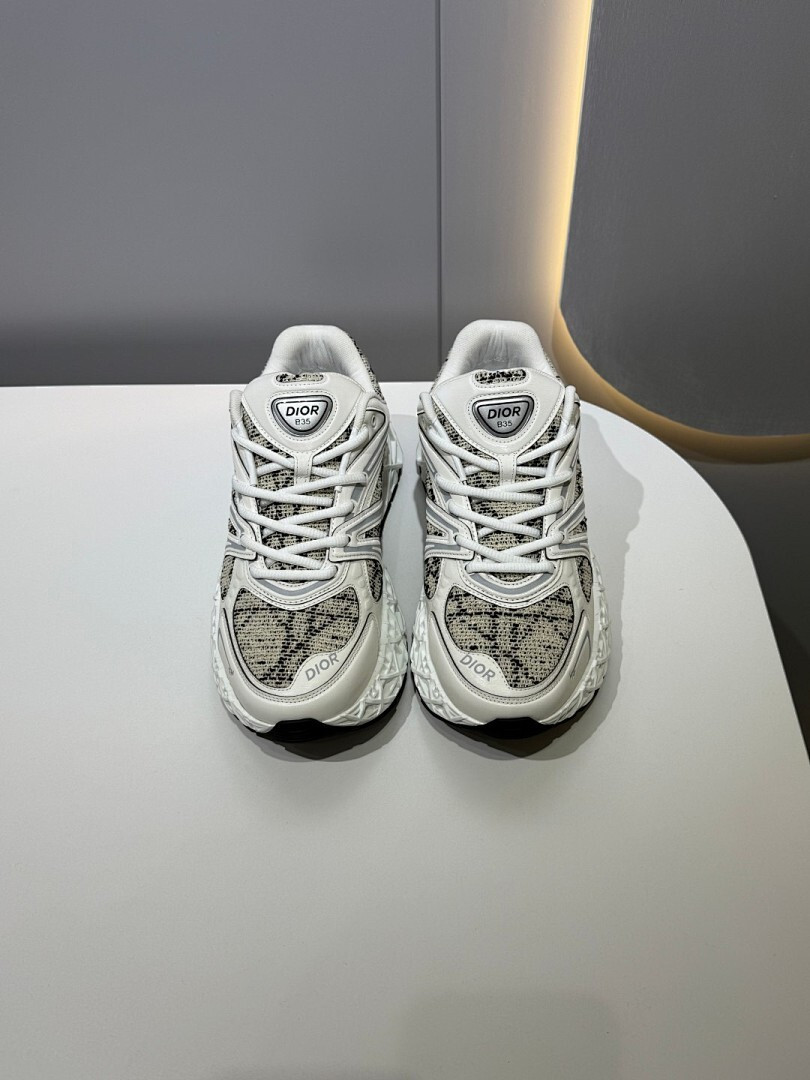 DR B35 NXXT sneaker