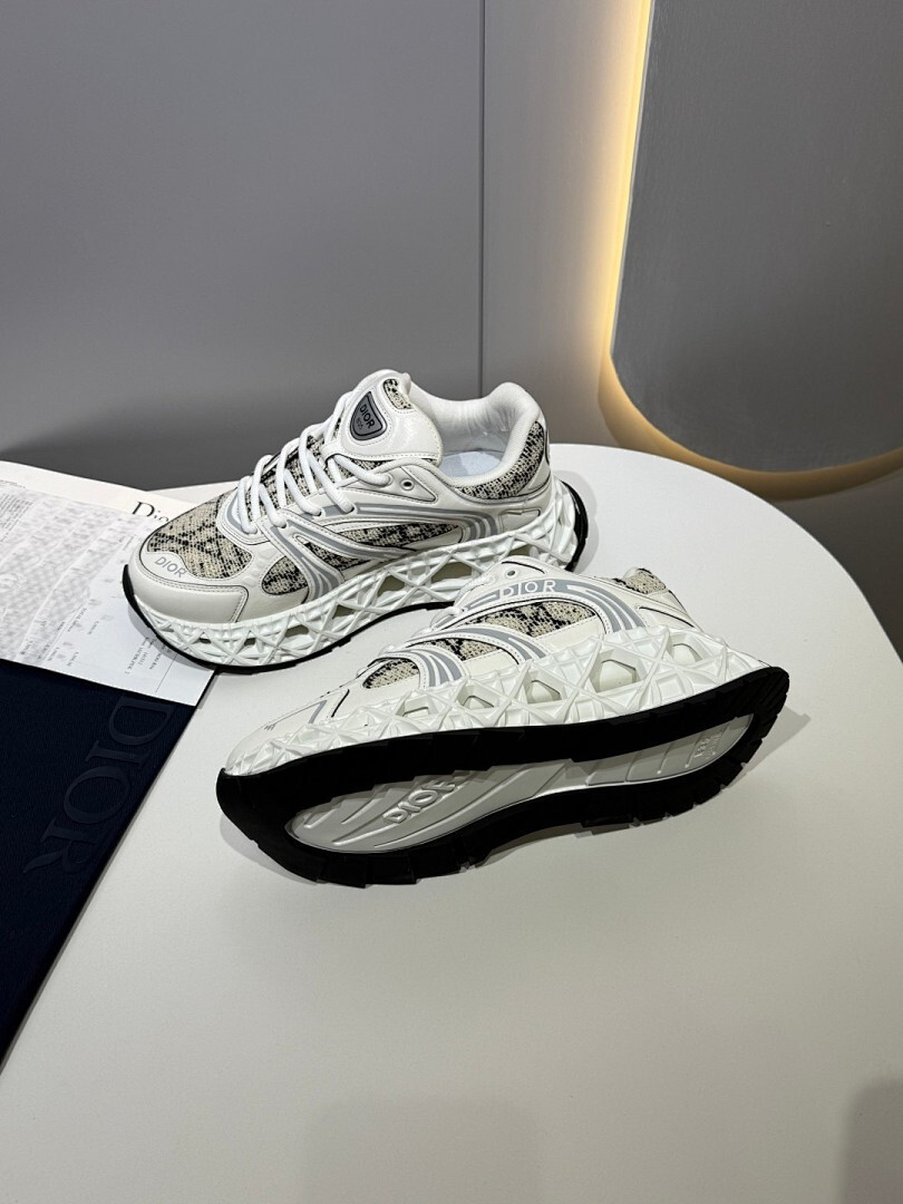 DR B35 NXXT sneaker
