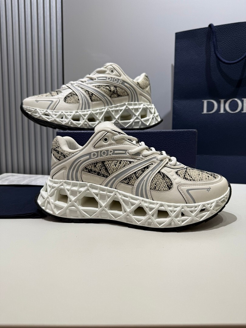 DR B35 NXXT sneaker