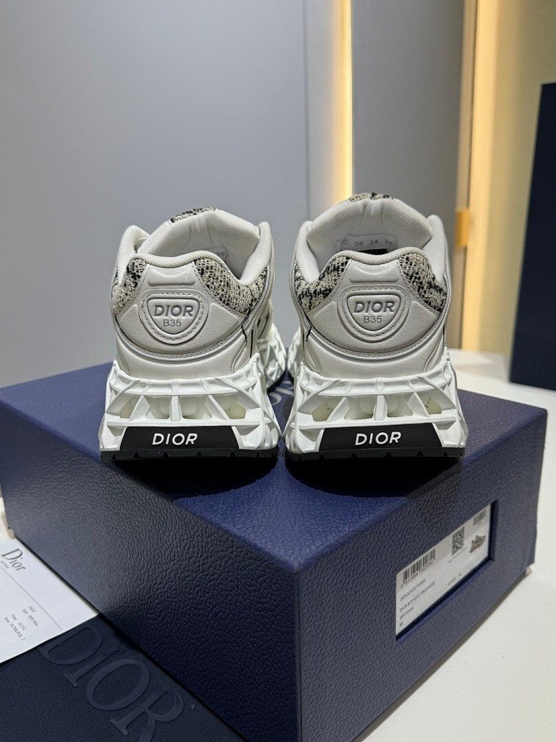 DR B35 NXXT sneaker
