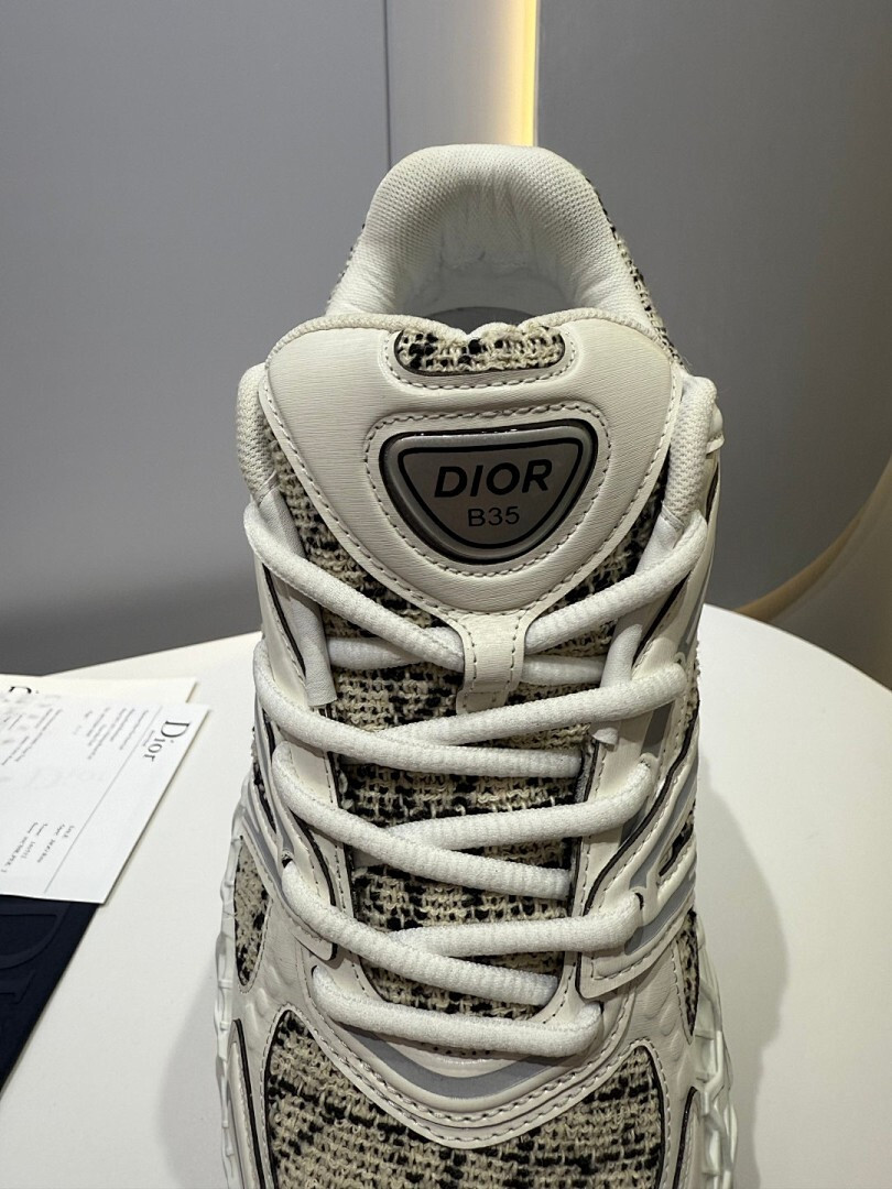 DR B35 NXXT sneaker
