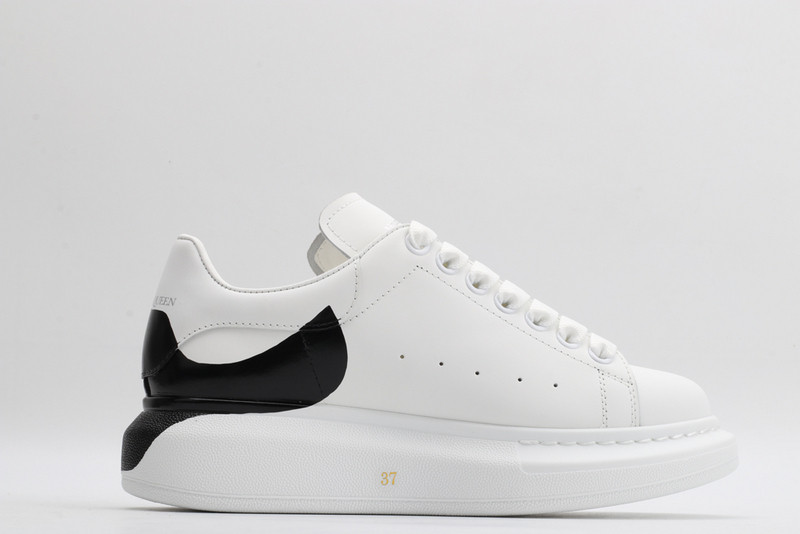 ALEXANDER MCQUEEN SNEAKER