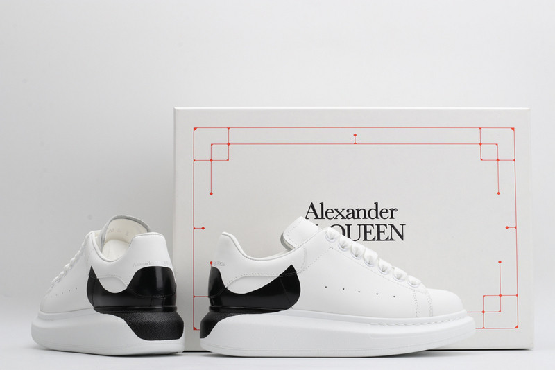 ALEXANDER MCQUEEN SNEAKER