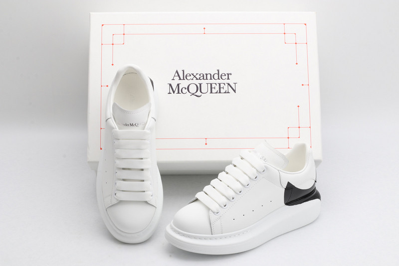 ALEXANDER MCQUEEN SNEAKER
