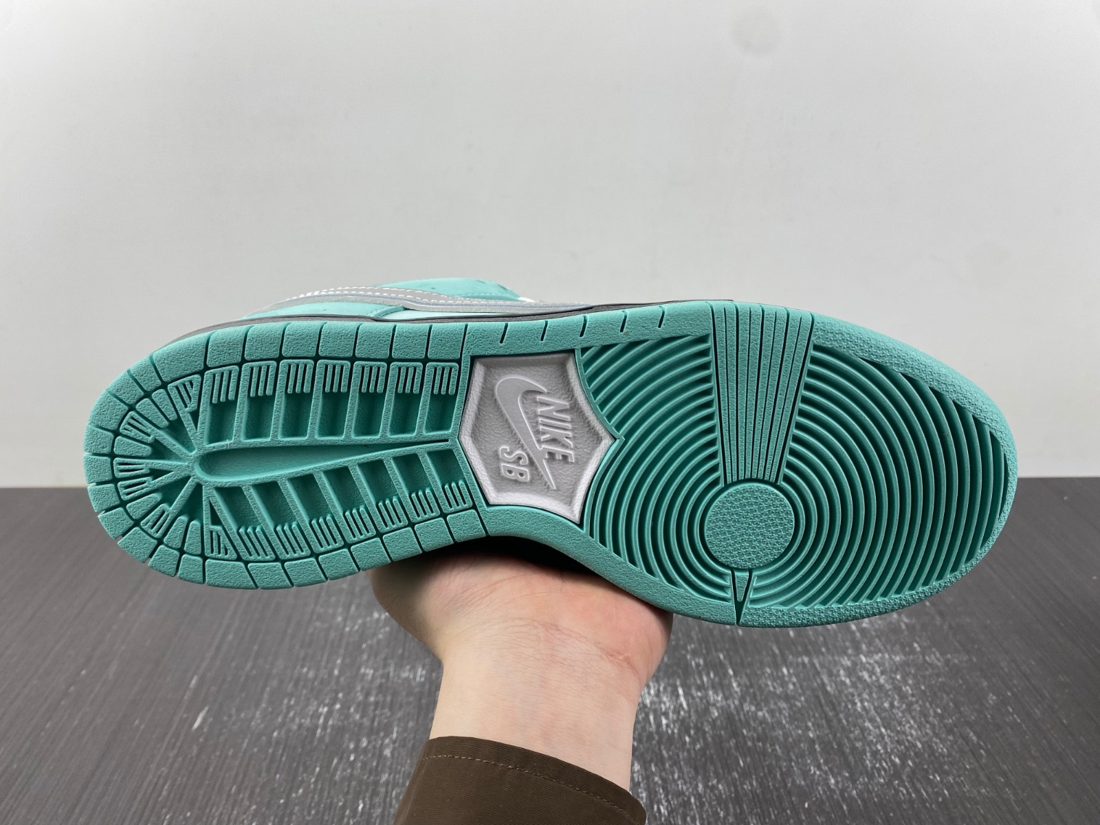 concepts x T*f*ny co. x nike sb dunk low bv1310-402