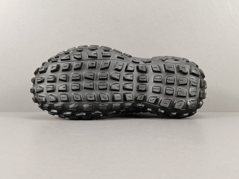 Ba*len*cia*ga bouncer clog