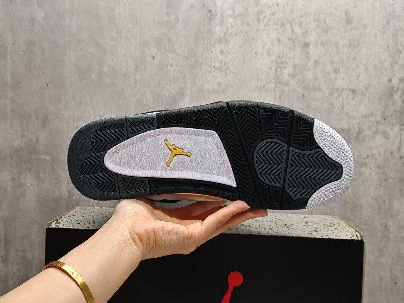 Air Jordan 4 Tour Yellow 2026 IO2463-102
