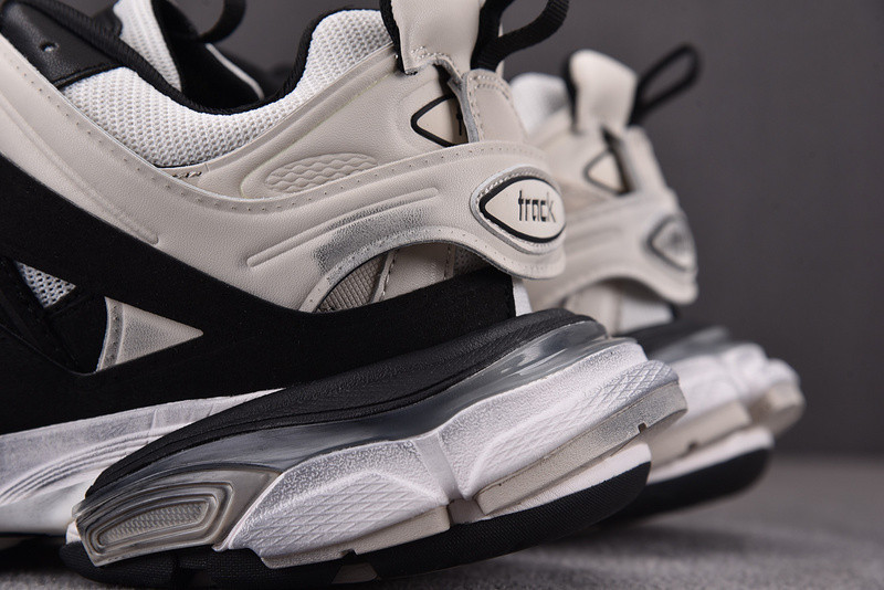 Ba*len*cia*ga track 542023 w3su5 9791