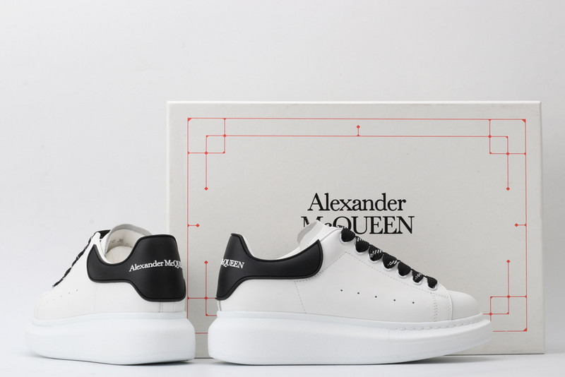 ALEXANDER MCQUEEN SNEAKER