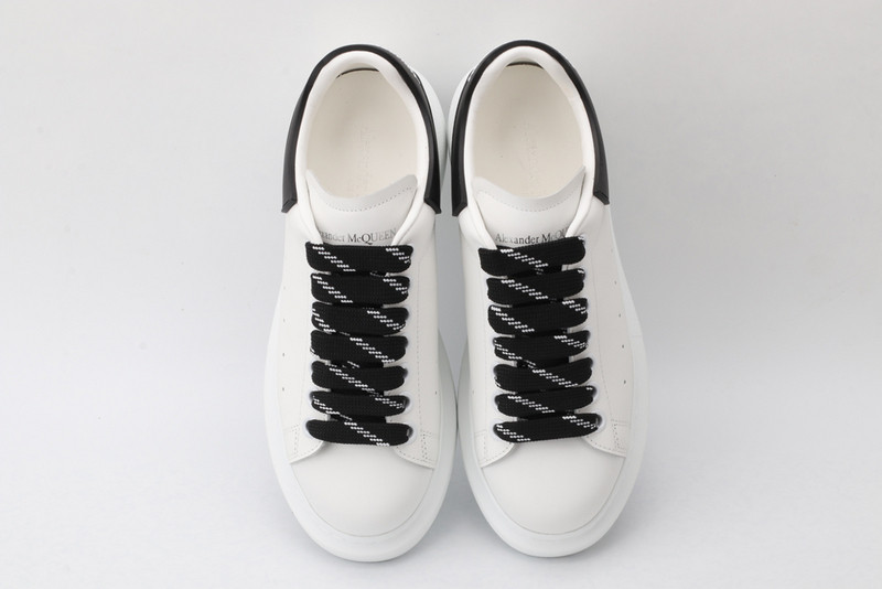 ALEXANDER MCQUEEN SNEAKER