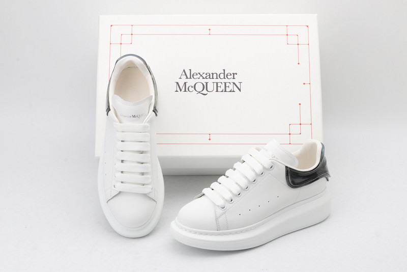 ALEXANDER MCQUEEN SNEAKER