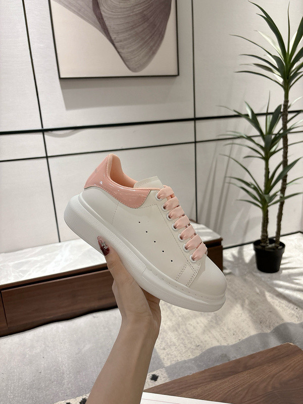 ALEXANDER MCQUEEN SNEAKER