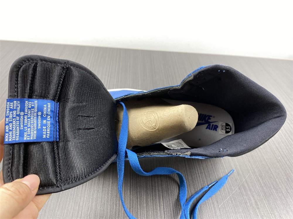 Air Jordan 1 Retro High OG “Dark Marina Blue” 555088-404