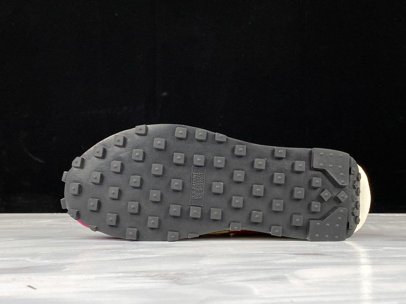 NIKE LD WAFFLE X SACAI PINE GREEN BV0073-301