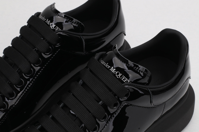 ALEXANDER MCQUEEN SNEAKER