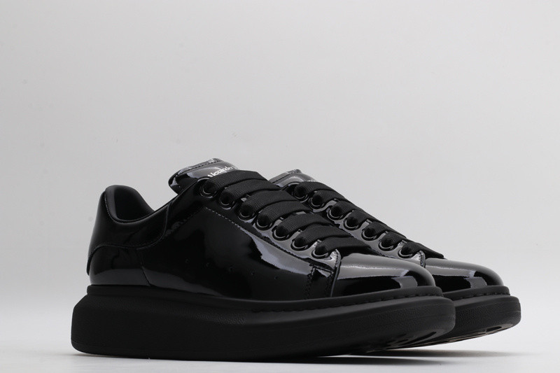 ALEXANDER MCQUEEN SNEAKER
