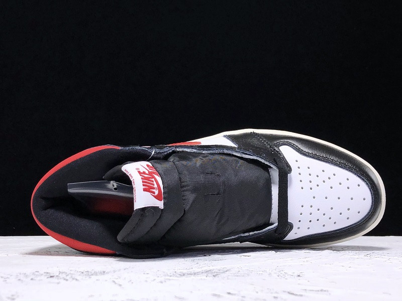 AIR JORDAN 1 BLACK WHITE GYM RED 555088-061